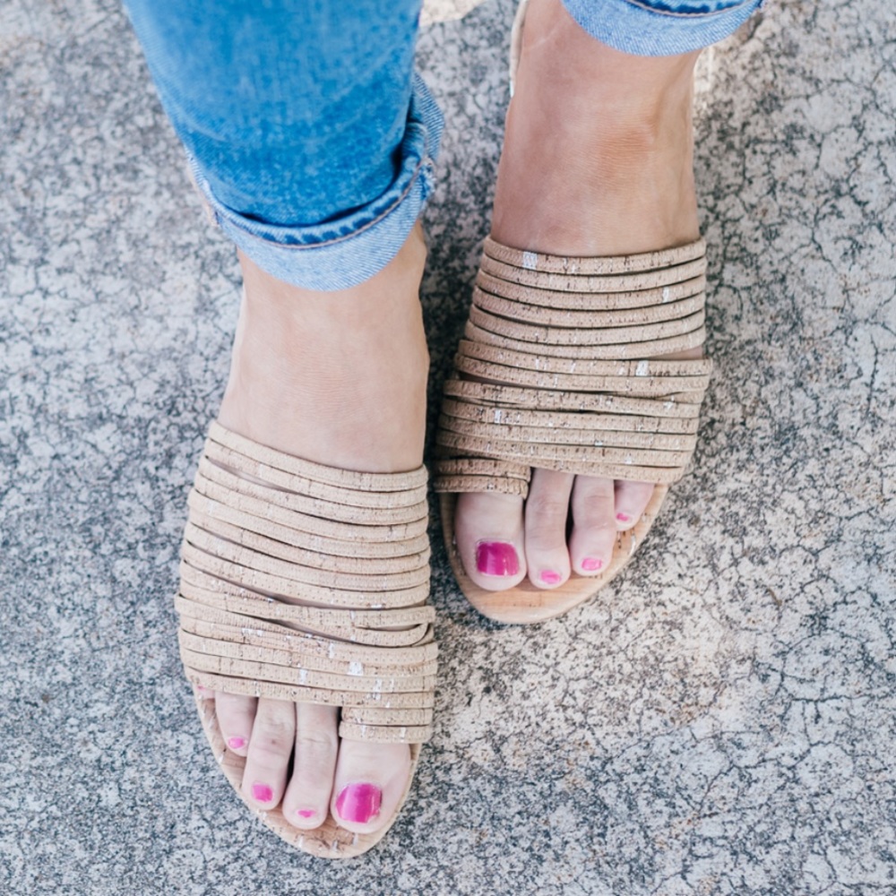NWOT-  Donald Pliner Frea Cork Sandals